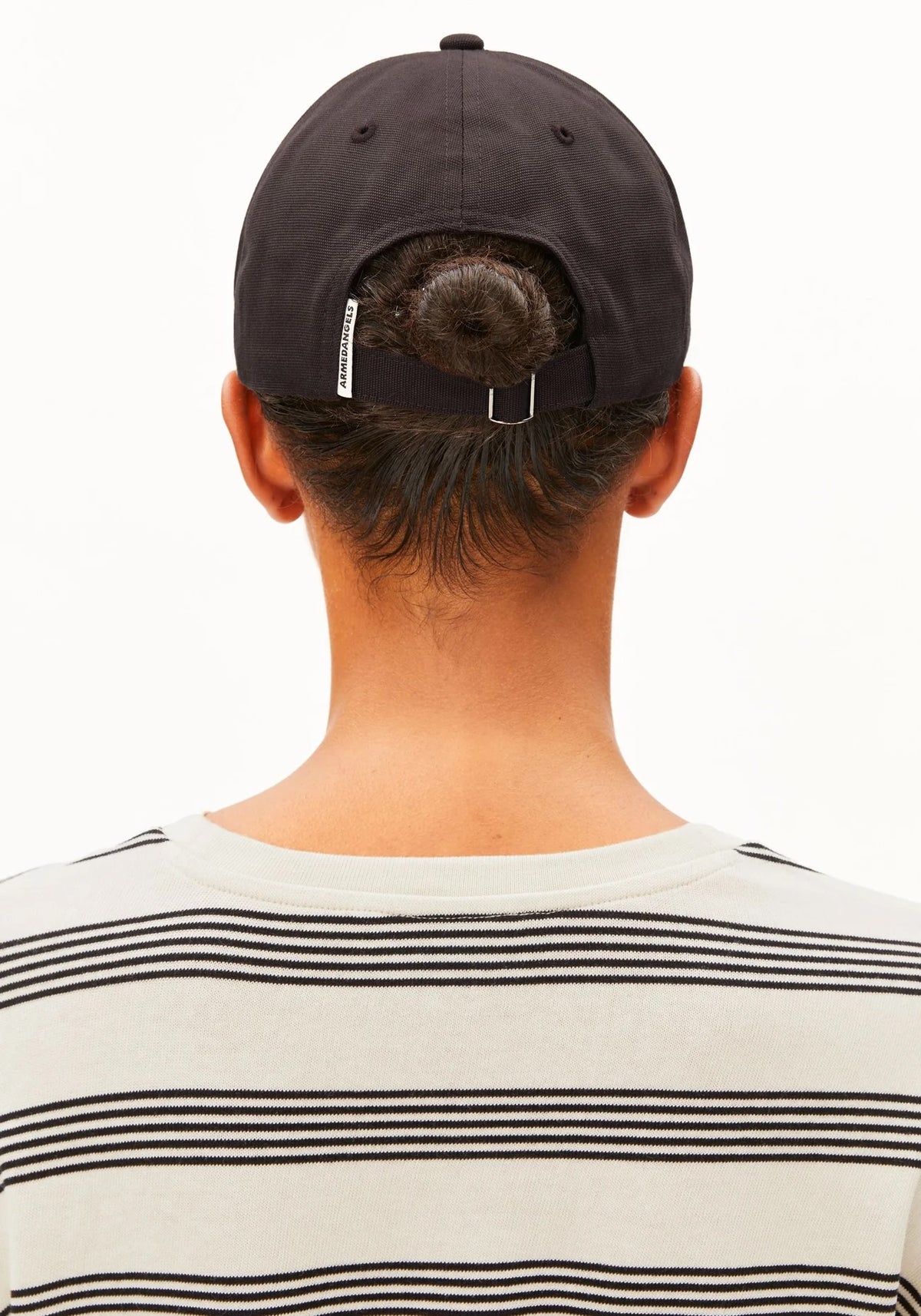 Yenaas Bold Cap