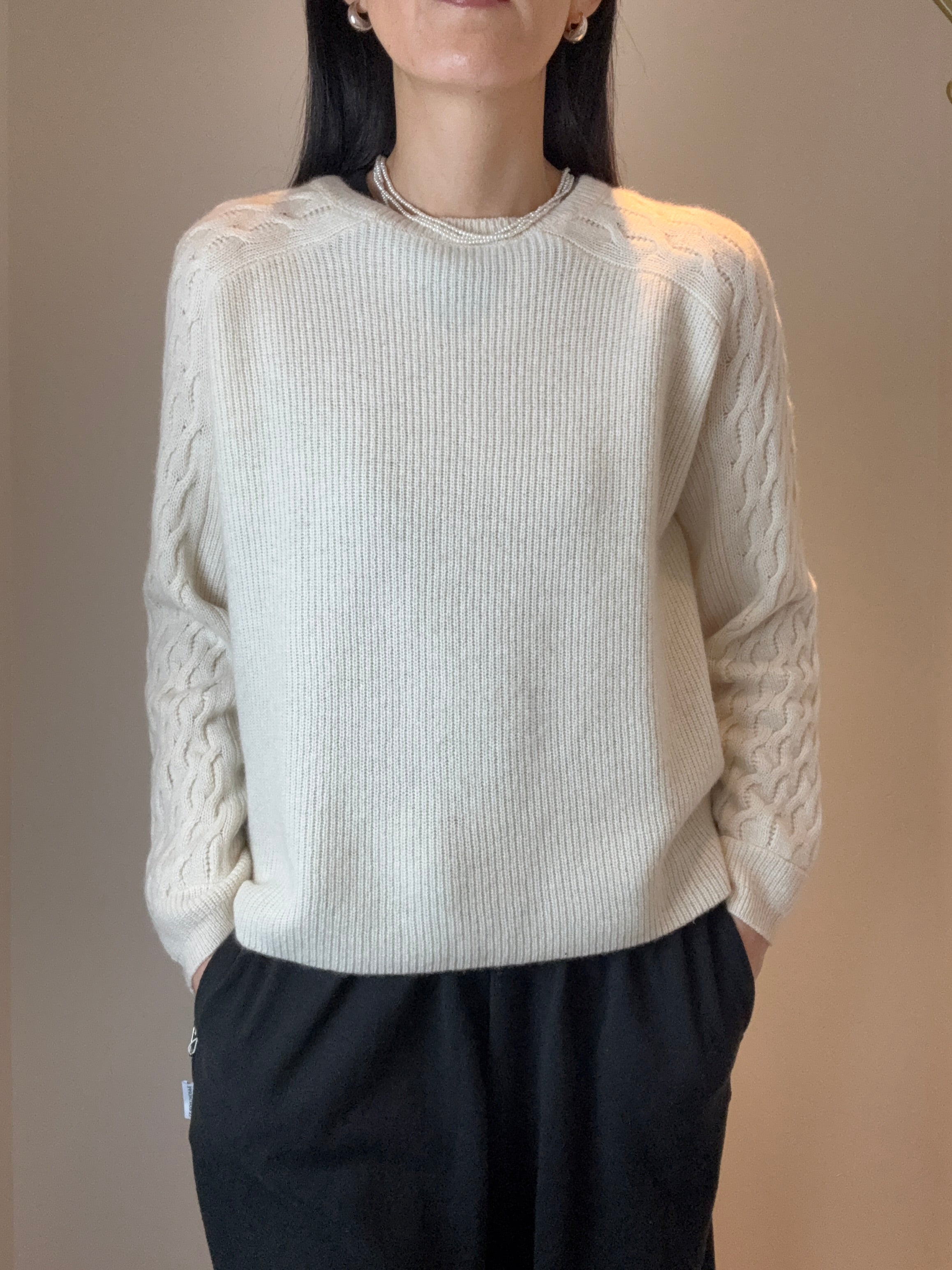 Cashmere Cable Knit Round Neck