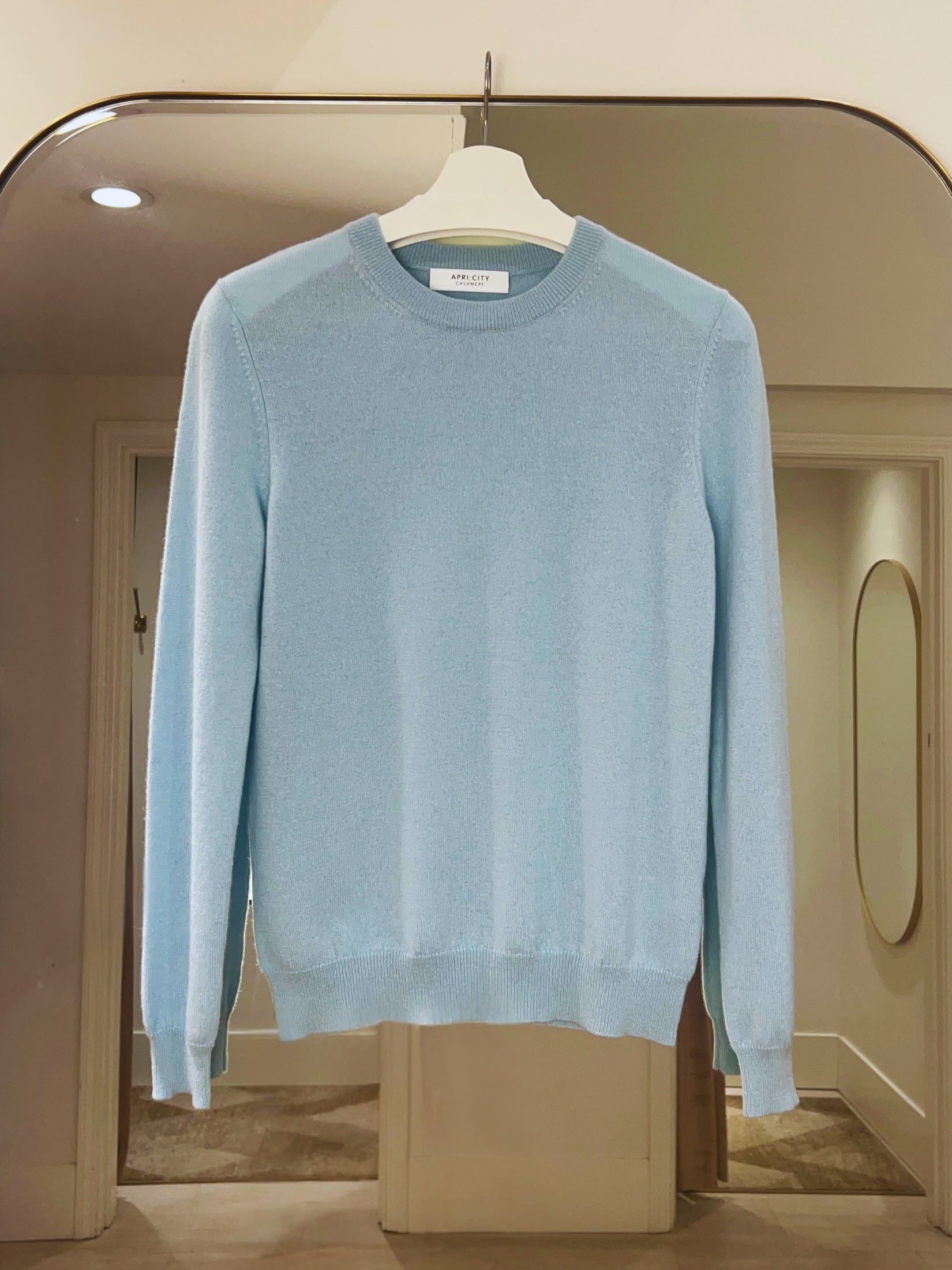 Essential Cashmere Round Neck Sweater