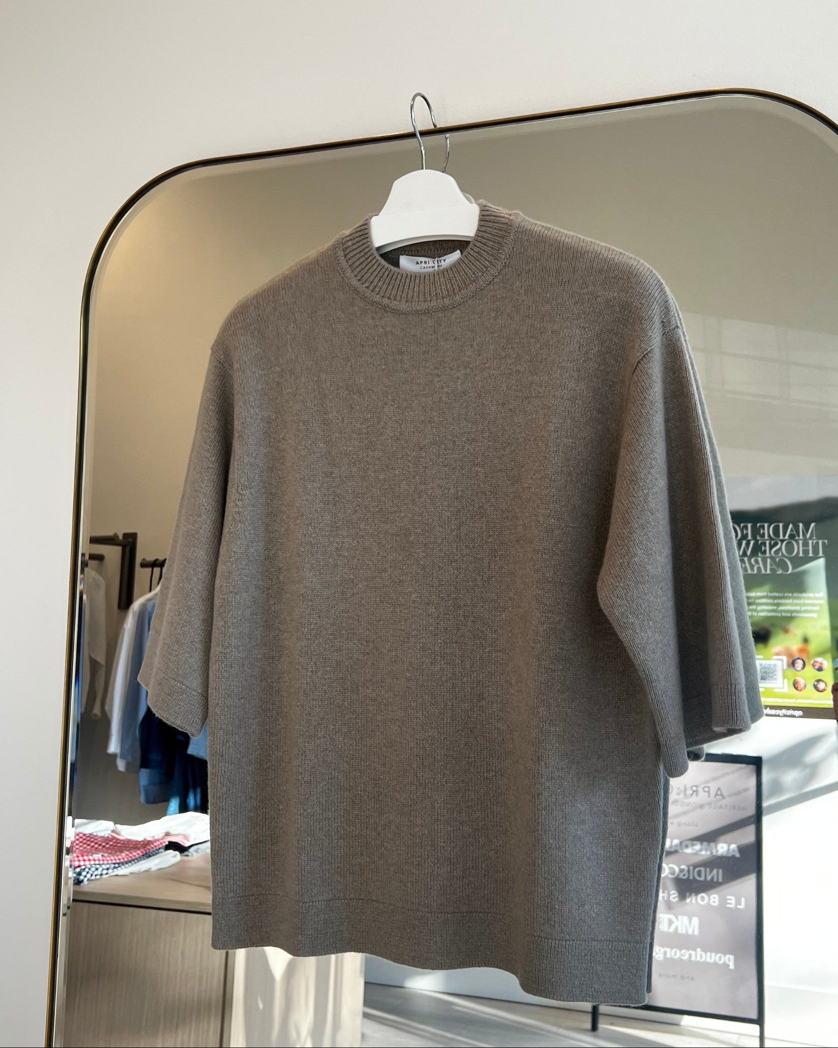 Quarter Sleeve Loose Cashmere Sweater