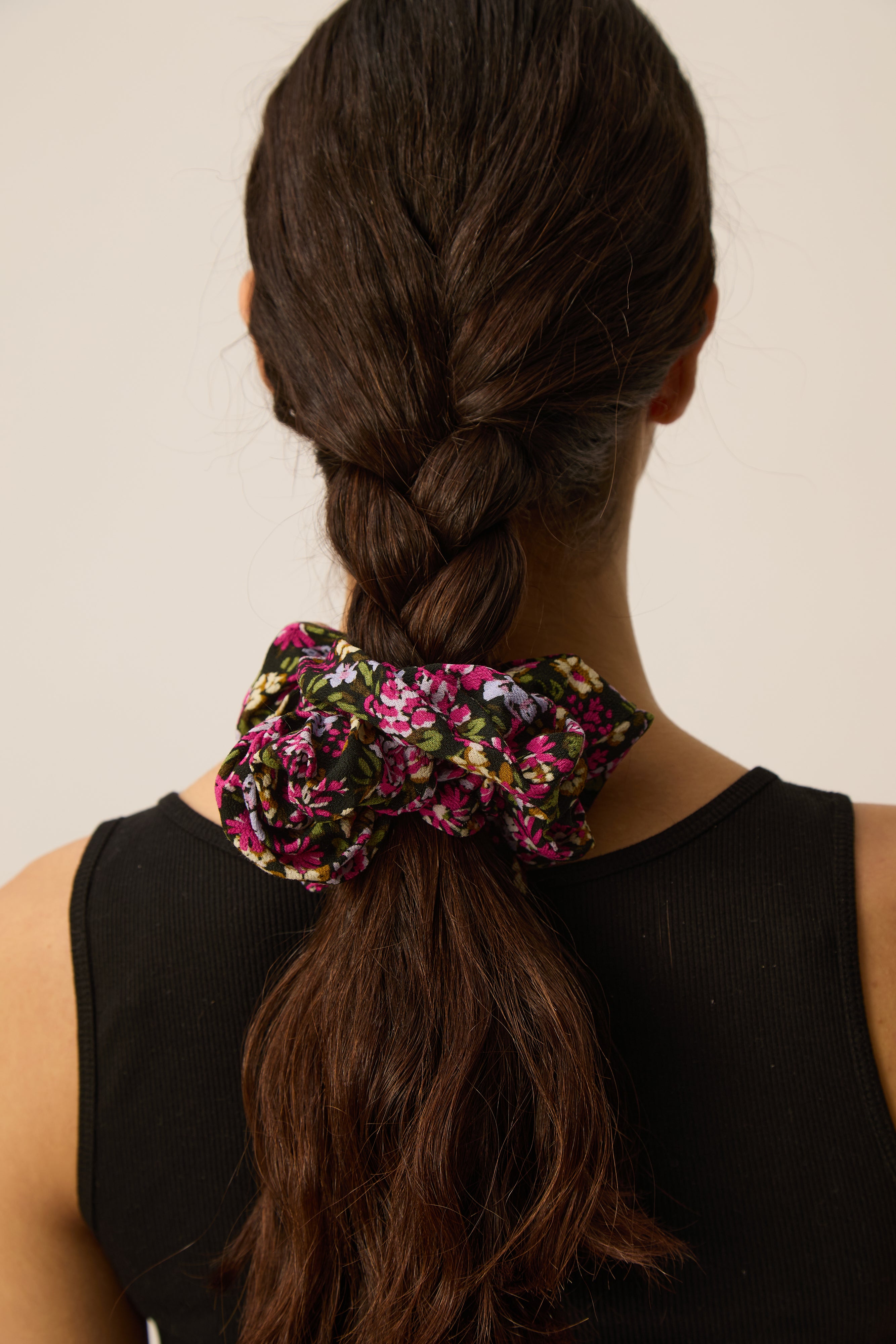 Noelise Scrunchie