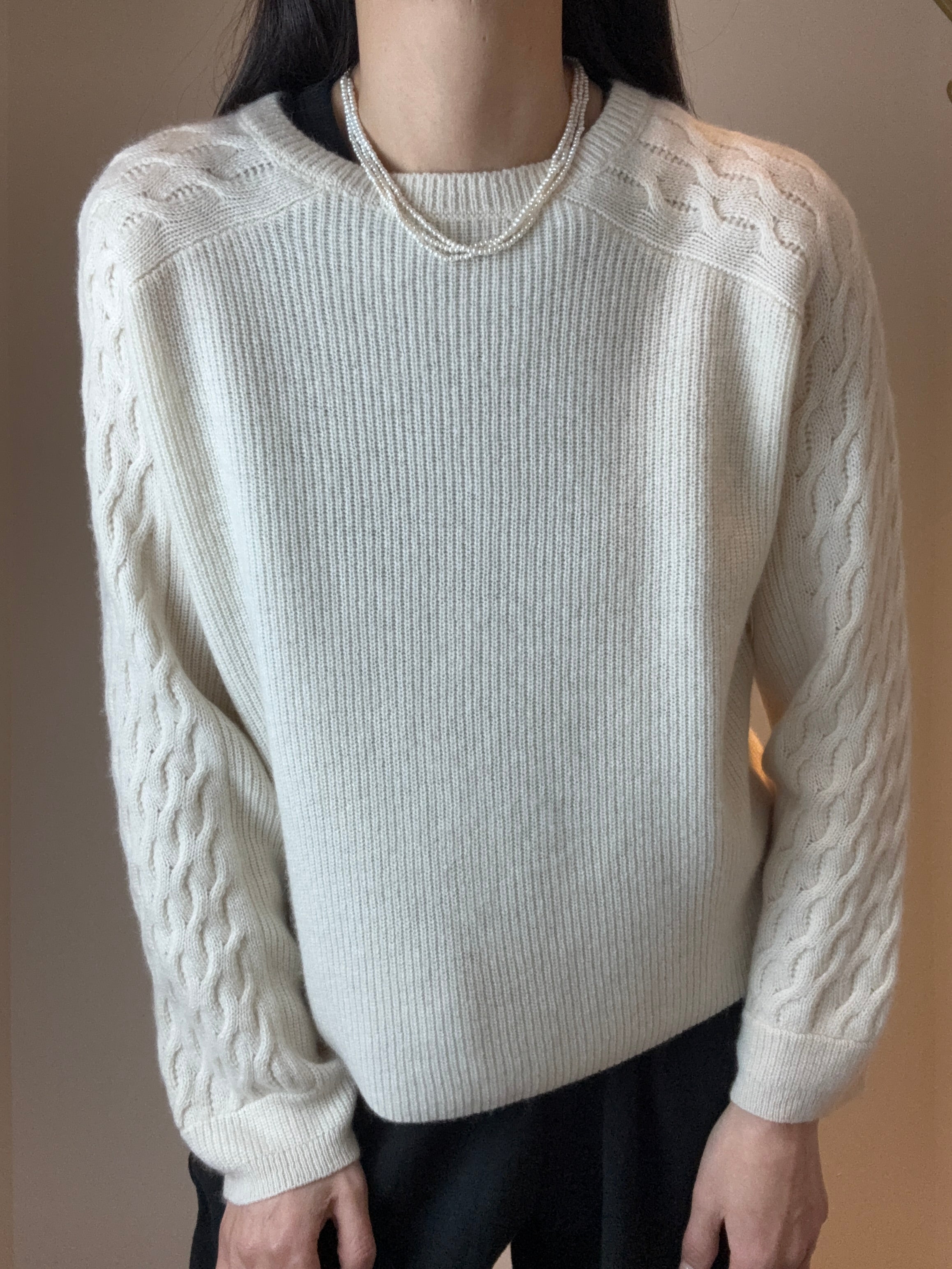 Cashmere Cable Knit Round Neck