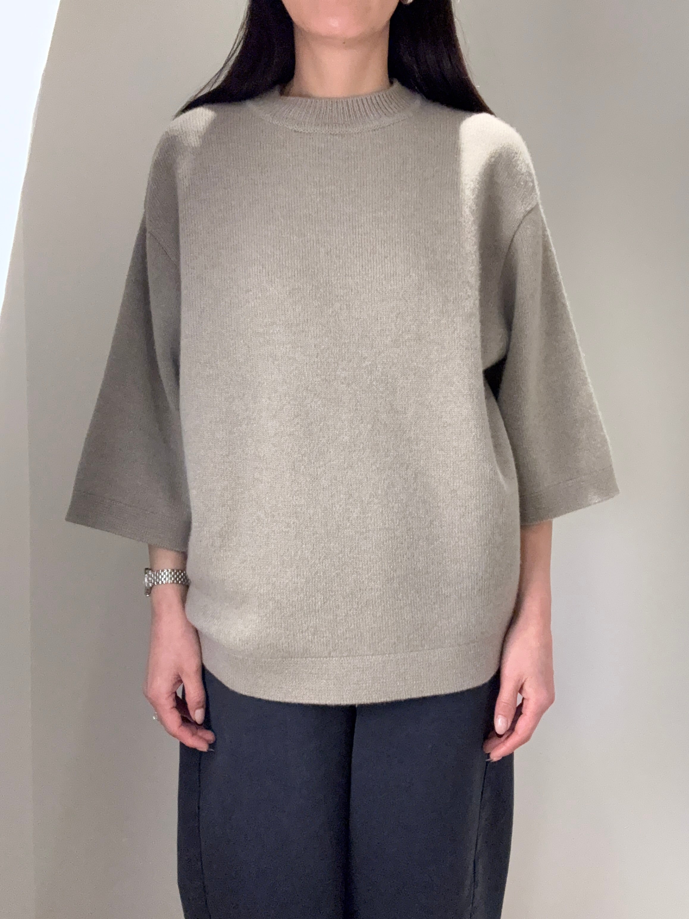 Quarter Sleeve Loose Cashmere Sweater