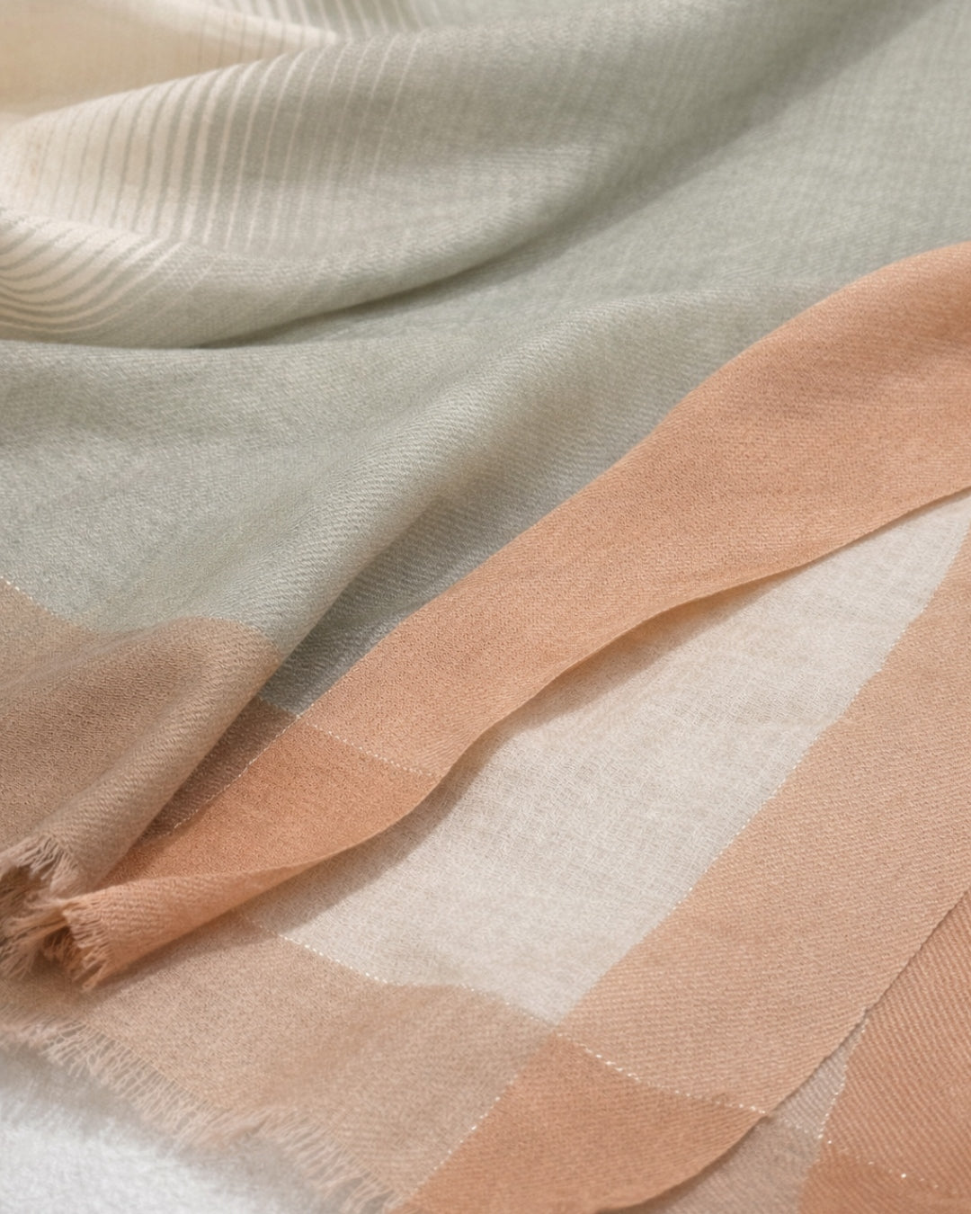 Extra Fine Cashmere Shawl