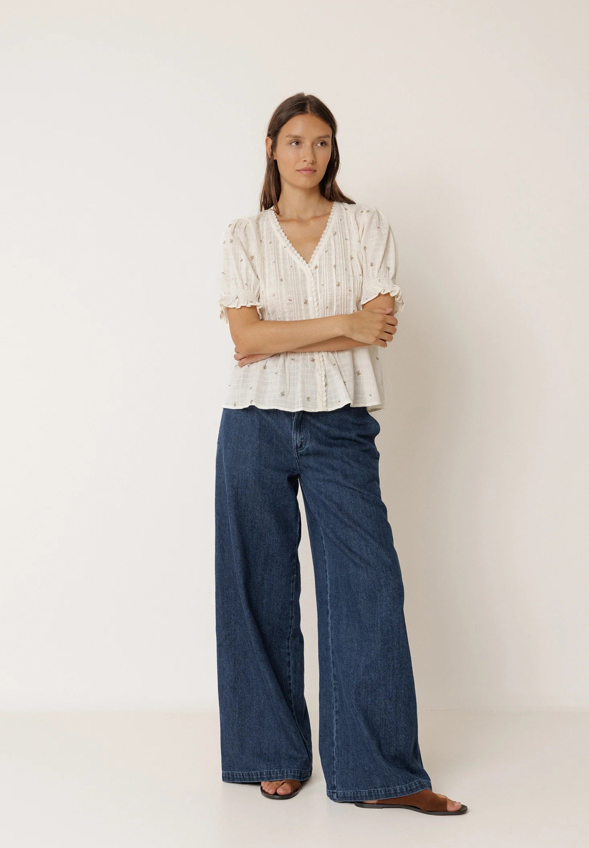 Short-Sleeved Elastic Shirt